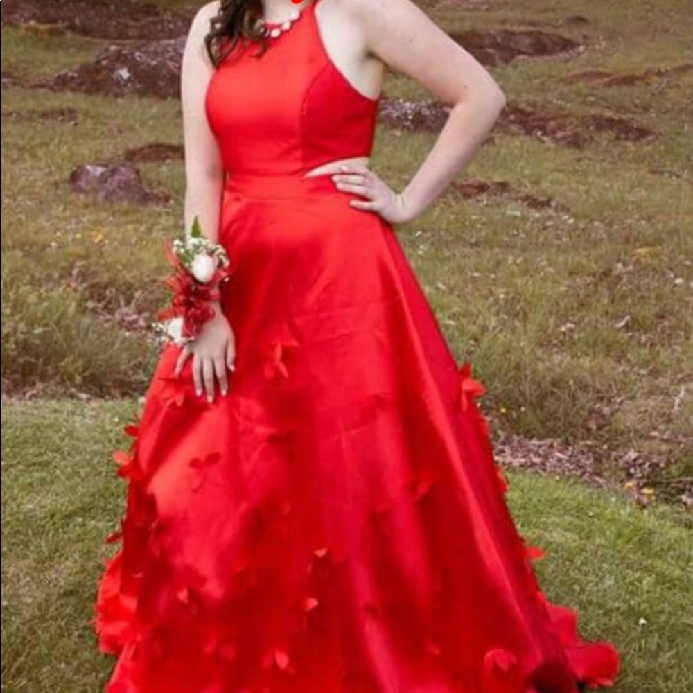 Red prom dress